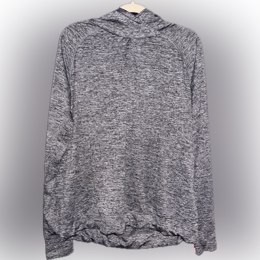 Activewear Top with Pink Details